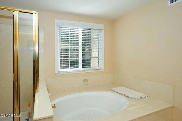 29140 Quail Run Drive, Agoura Hills CA: https://media.crmls.org/mediaz/bf2b0abb-a084-4978-ba6a-cacb04dad6d4.jpg