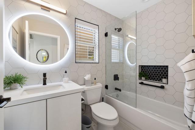 44718 Alexandria Vale, Indio CA: https://media.crmls.org/mediaz/bf2b87e0-ecfe-4e00-9fb0-c8282a6a13de.jpg