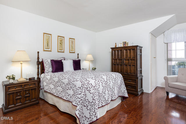 848 S ORANGE GROVE Boulevard, Pasadena CA: https://media.crmls.org/mediaz/bf2baf70-a34d-4a3a-beda-3a0e538e2d3f.jpg