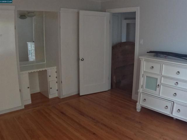 32 Kenilworth Dr, Kensington CA: https://media.crmls.org/mediaz/bf2c665e-2489-4a2f-b362-48253a3361f7.jpg