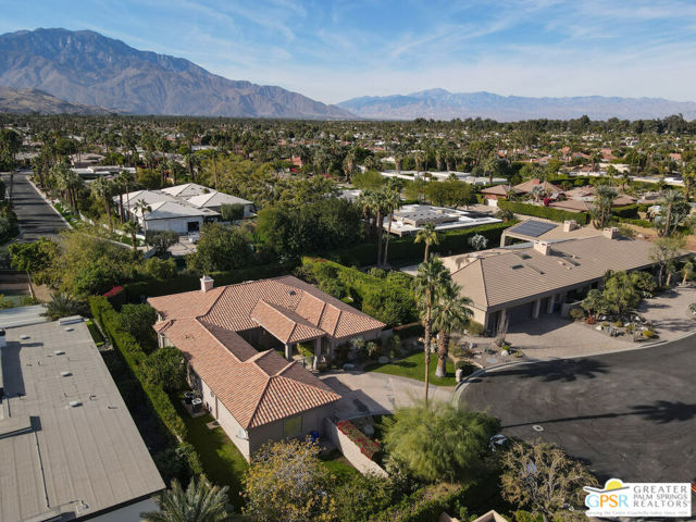 36750 Nancy Lane, Rancho Mirage CA: https://media.crmls.org/mediaz/bf2cdf76-1767-4ee0-8bbb-88032d6fde17.jpg
