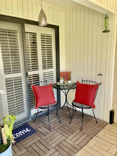 2801 N Los Felices E Circle, Palm Springs CA: https://media.crmls.org/mediaz/bf2cf17f-6a44-4982-83f4-2090c53bae14.jpg