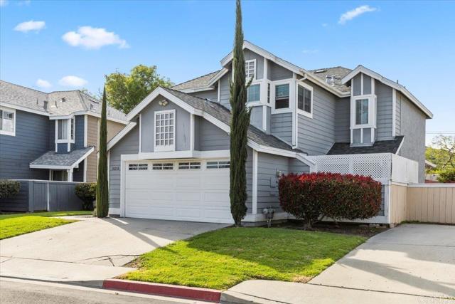 Home for Sale in Lakeside