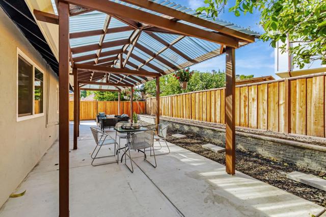 3854 Deans Place Way, San Jose CA: https://media.crmls.org/mediaz/bf2edff1-eeab-4386-959d-92055426f82e.jpg