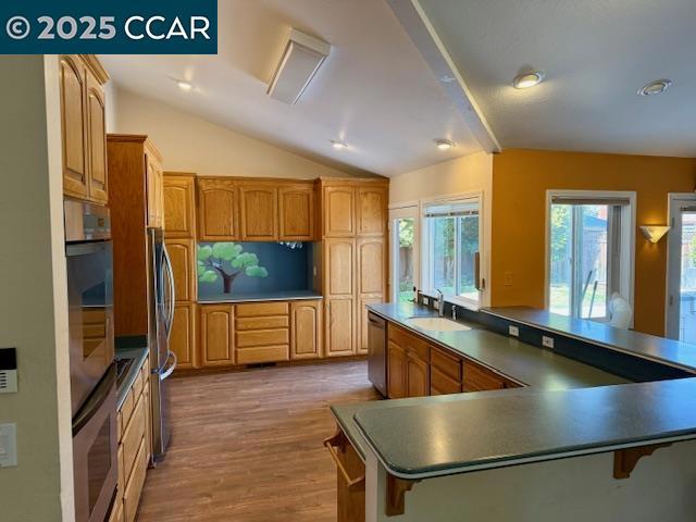 44 Dos Rios Ct, San Ramon CA: https://media.crmls.org/mediaz/bf302c04-03b9-4534-9406-724c7a9b196b.jpg