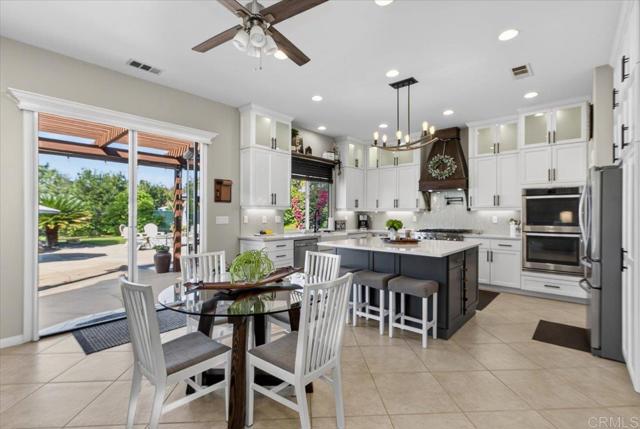 Detail Gallery Image 20 of 74 For 877 Hidden View Ln, Escondido,  CA 92027 - 4 Beds | 2/1 Baths