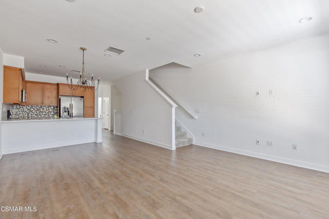 89 Jensen Court, Thousand Oaks CA: https://media.crmls.org/mediaz/bf31ea51-126c-4171-aa19-c090b99aec59.jpg