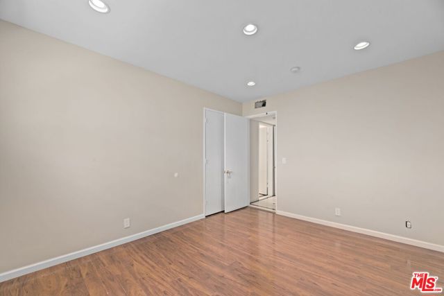 1860 Loma Vista Drive, Beverly Hills CA: https://media.crmls.org/mediaz/bf3265bc-fc64-4e10-9db9-2e27b6c6e6e3.jpg