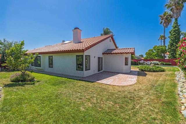 718 Lockwood Place, Oceanside CA: https://media.crmls.org/mediaz/bf330918-a38e-44aa-a5b1-26551aaa1ea2.jpg