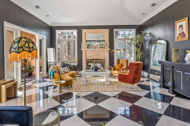 7345 Vista Rancho Ct, Rancho Santa Fe CA: https://media.crmls.org/mediaz/bf332023-22a0-4df2-b827-623c22d6081f.jpg