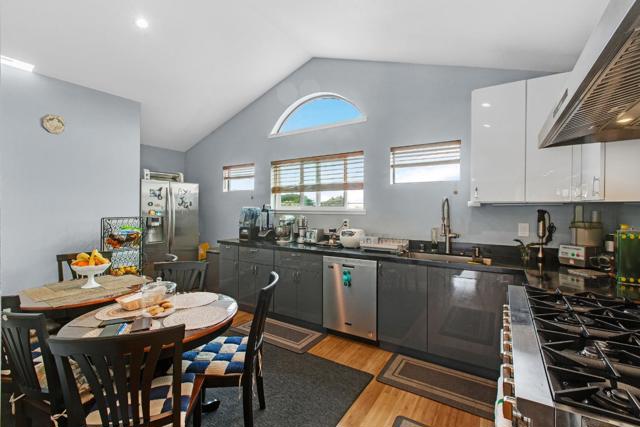 419 Harvey Way, Pacifica CA: https://media.crmls.org/mediaz/bf33355b-3f24-45af-897c-ee41460dfec8.jpg