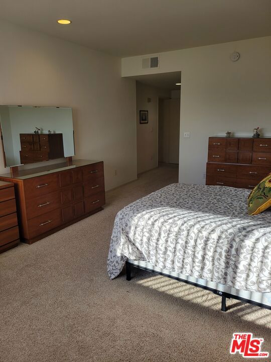 11870 WASHINGTON Place, Los Angeles, California 90066, 2 Bedrooms Bedrooms, ,2 BathroomsBathrooms,Condominium,For Sale,WASHINGTON,24425755