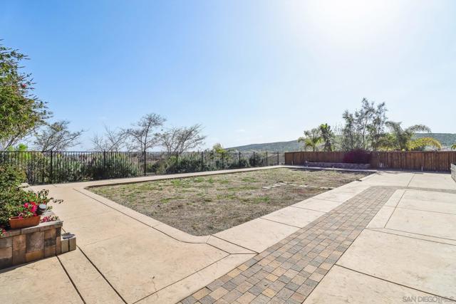 3043 Adams Ranch Ct, Chula Vista CA: https://media.crmls.org/mediaz/bf354bcb-33c1-4f82-acd5-5bd55c4c9771.jpg