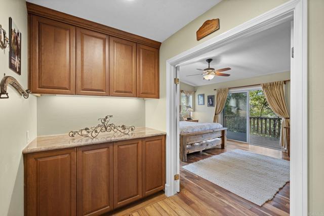 31619 21 Via Puerta Del Sol, Bonsall CA: https://media.crmls.org/mediaz/bf35969c-6bd2-4b8b-8503-39b05fb1ae01.jpg