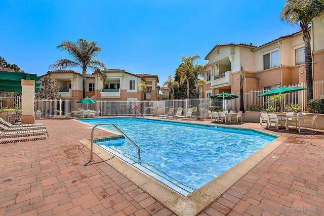 11450 Via Rancho San Diego, El Cajon, California 92019, 2 Bedrooms Bedrooms, ,2 BathroomsBathrooms,Condominium,For Sale,Via Rancho San Diego,250016923SD