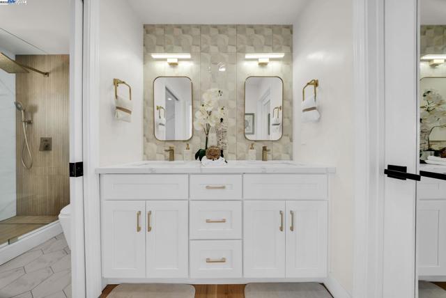 524 Gamay Ct, Fremont CA: https://media.crmls.org/mediaz/bf374c98-972c-4105-b067-806117da2198.jpg