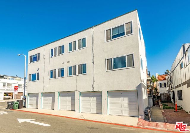 150 10TH Street, Hermosa Beach, California 90254, ,Residential Income,Sold,10TH,22127457