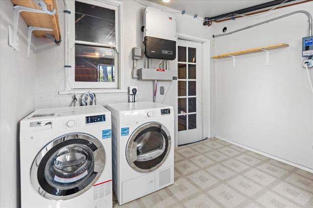 820 Eighth Avenue, Redwood City CA: https://media.crmls.org/mediaz/bf387044-85d1-4b49-80d9-86d1aee34d62.jpg