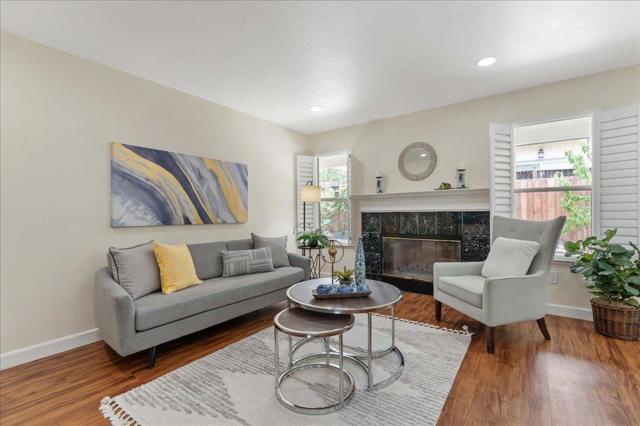 2658 Tagart Drive, San Jose CA: https://media.crmls.org/mediaz/bf38ae0a-1511-4a3f-983d-1d912e433687.jpg