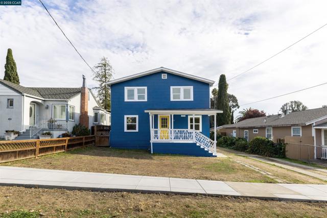 3500 66th Ave, Oakland CA: https://media.crmls.org/mediaz/bf3b75fa-f513-4098-8feb-3a324a58d465.jpg