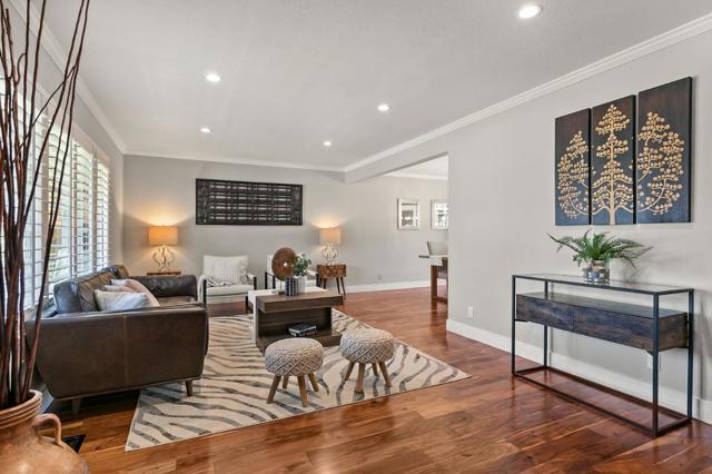 6176 Calle Del Conejo, San Jose CA: https://media.crmls.org/mediaz/bf3bf6ee-cf34-48ac-8150-75df401e1527.jpg