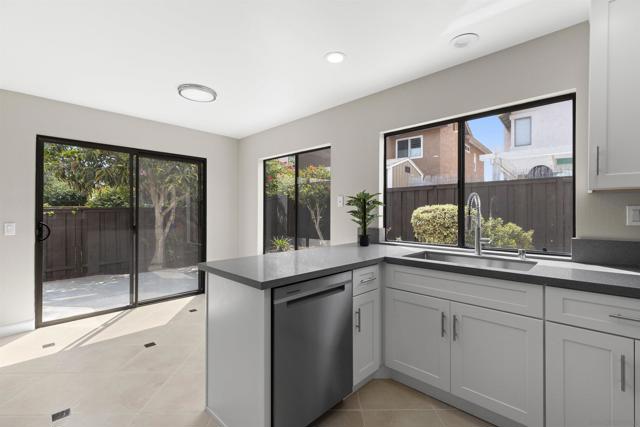 10785 Chinon Circle, San Diego CA: https://media.crmls.org/mediaz/bf3c41ae-367c-40f5-be69-012c600a9cbb.jpg