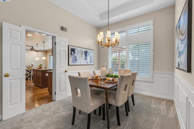 7777 Crossridge Rd, Dublin CA: https://media.crmls.org/mediaz/bf3c495a-0713-4c83-93d7-2678ebb618d9.jpg
