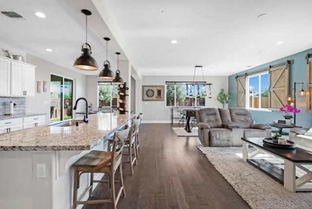 691 Toledo Drive, Hollister CA: https://media.crmls.org/mediaz/bf3d1502-90f8-41c8-a70e-608945db1fd3.jpg