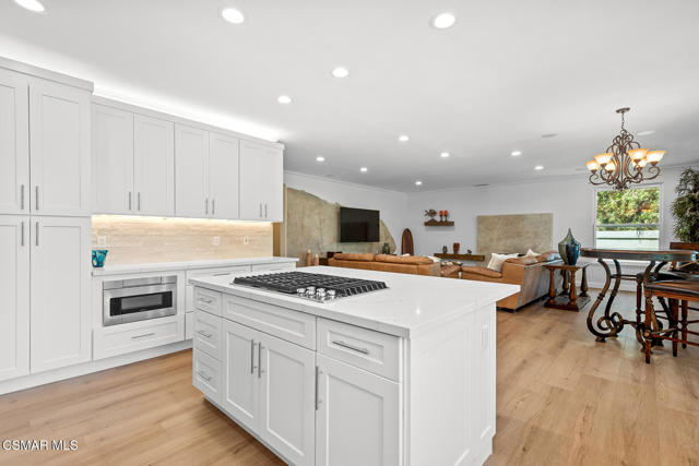 213 Heath Meadow Court, Simi Valley CA: https://media.crmls.org/mediaz/bf3d2c37-b760-48bf-80e7-029f5fe722bf.jpg