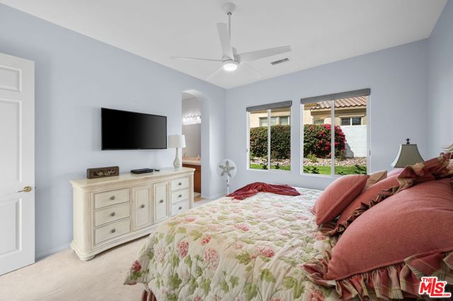 56645 Mountain, La Quinta CA: https://media.crmls.org/mediaz/bf3d7adc-c797-405a-905d-c58d0fd7c76e.jpg