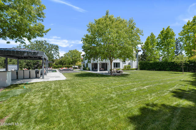 2259 Melford Court, Westlake Village CA: https://media.crmls.org/mediaz/bf3deb3e-8bd6-49d4-81e7-1c55b87f0f10.jpg