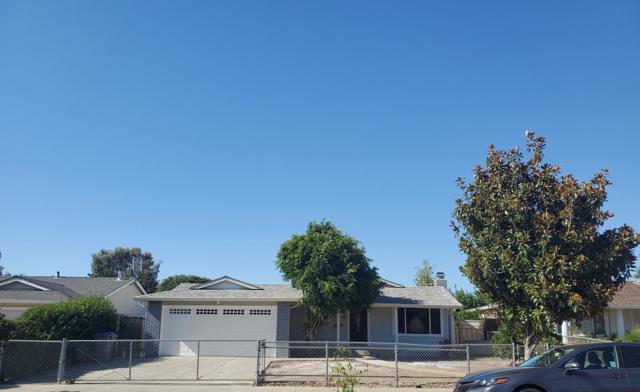 2931 Remington Way, San Jose CA: https://media.crmls.org/mediaz/bf3e56ec-bfd3-4791-973a-38e29bd2c27e.jpg