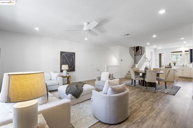 7129 Calistoga Ln, Dublin CA: https://media.crmls.org/mediaz/bf3e5e6e-09a2-4f0a-9a22-a7c1603c3fa4.jpg