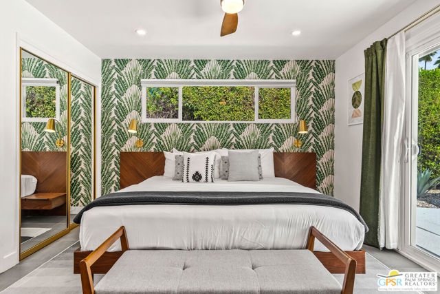281 E Ocotillo Avenue, Palm Springs CA: https://media.crmls.org/mediaz/bf4010c7-e520-4869-a44c-169f2a8c85d3.jpg