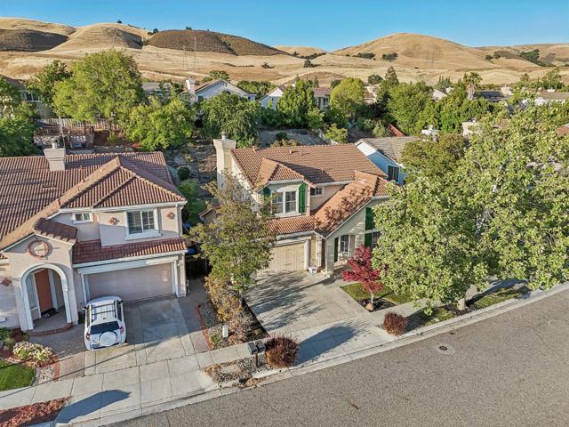 743 Promenade Lane, San Jose CA: https://media.crmls.org/mediaz/bf4050ea-e5a0-443d-b4c5-ae606c38c661.jpg