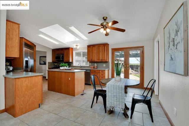 4985 Bixler Road, Byron CA: https://media.crmls.org/mediaz/bf407fd1-39ea-4e58-a262-6a331f2f5725.jpg