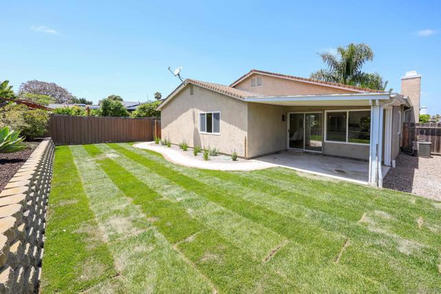 7587 Northrup Dr, San Diego CA: https://media.crmls.org/mediaz/bf40dd47-1255-481f-adb4-3c84c7620eb4.jpg