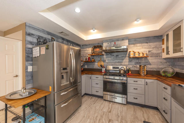 Demetra 82243Waring Way Indio CA Photos-