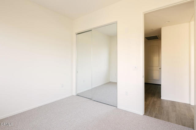 124 W Colorado Street, Glendale CA: https://media.crmls.org/mediaz/bf42c1f9-852e-4869-81e9-28cf754d3d22.jpg