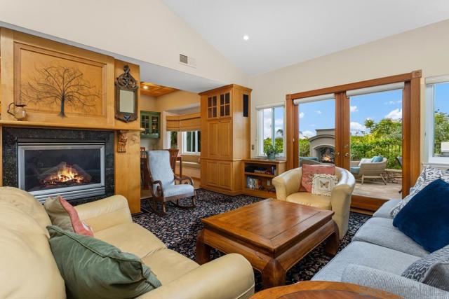 457 Arden Drive, Encinitas CA: https://media.crmls.org/mediaz/bf42c71a-5fd5-4ea0-bfb8-c96079aa41ed.jpg