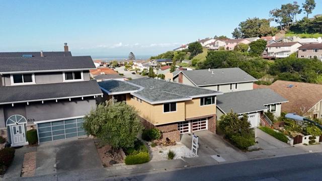 818 Clearfield Drive, Millbrae CA: https://media.crmls.org/mediaz/bf44a6d0-080a-4789-96d1-6277ed18b453.jpg