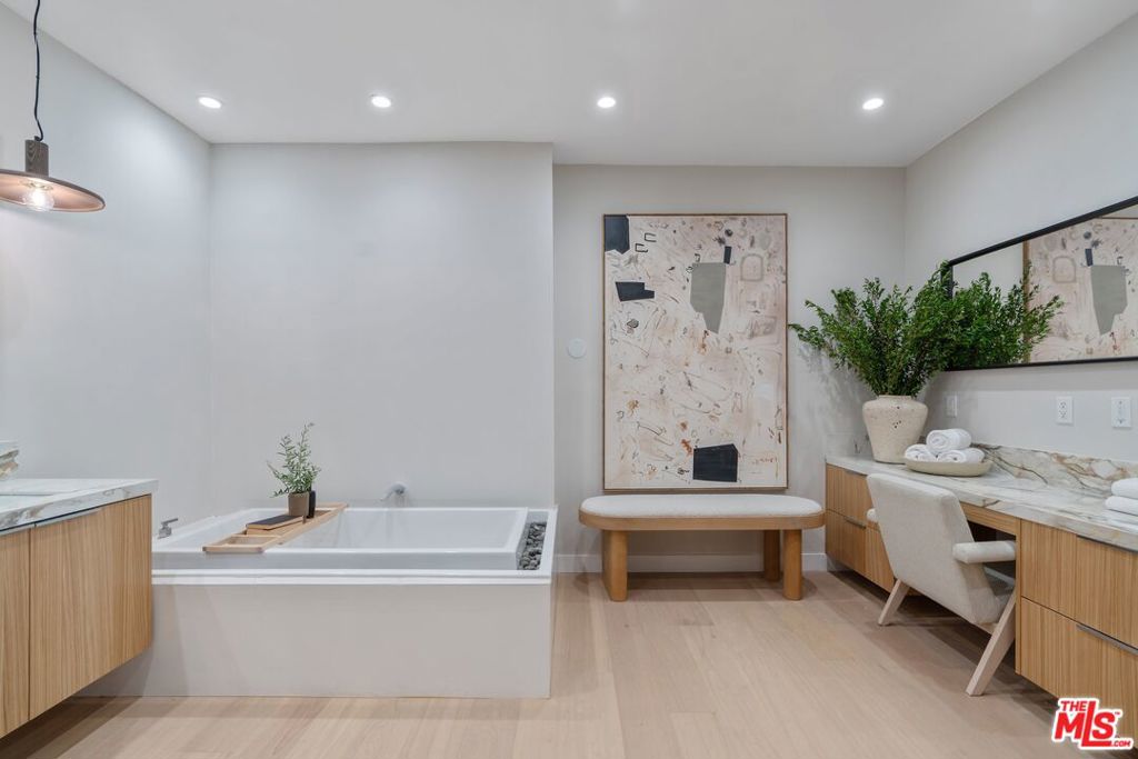 3768 Berry DriveStudio City img 21