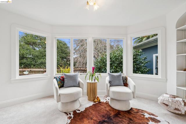 Image 20 of 39 For 534 Mira Vista Ave