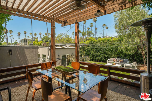 1414 N Coronado Terrace, Los Angeles CA: https://media.crmls.org/mediaz/bf451db2-62eb-465f-8ad1-36aa698d13ed.jpg