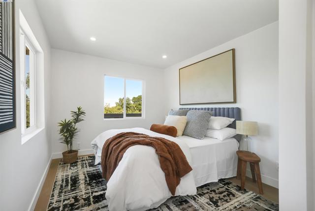 102 Castlewood Dr, Pleasanton CA: https://media.crmls.org/mediaz/bf464cd4-f82c-4b32-8de9-98acee3cac12.jpg