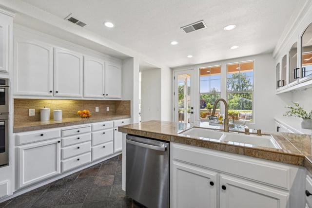 5365 SILVER KNOLL Court, San Jose CA: https://media.crmls.org/mediaz/bf478581-4fbe-4fe2-9f3d-205ffe47bfc3.jpg