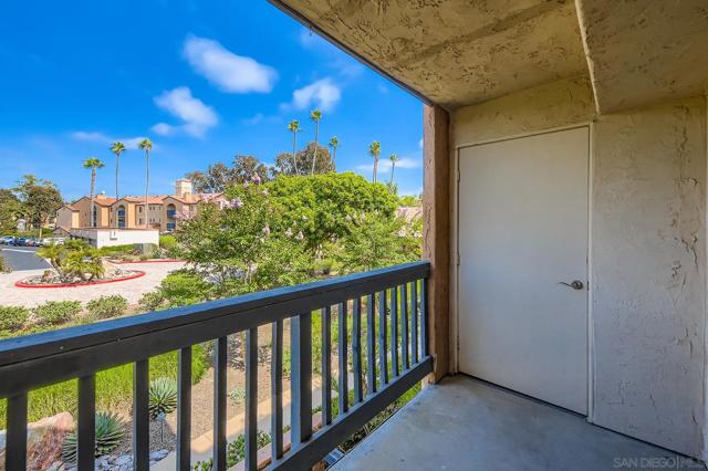7160 Shoreline Dr, San Diego CA: https://media.crmls.org/mediaz/bf495f66-4032-4e58-9849-6b406d2c2d55.jpg