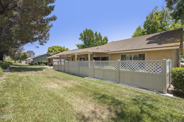 Image 34 of 42 For 44117 Village  44