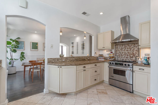 809 S Stanley Avenue, Los Angeles CA: https://media.crmls.org/mediaz/bf498874-520b-4a71-bc4a-c1b2334979e2.jpg