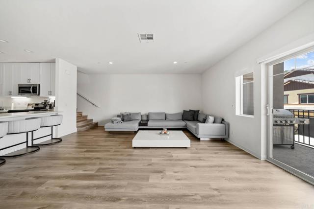 Image 6 of 42 For 747 Anastasia Court